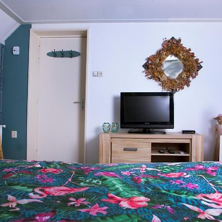 B En B 'T Pekeltje Bed & Breakfast Medemblik Ngoại thất bức ảnh