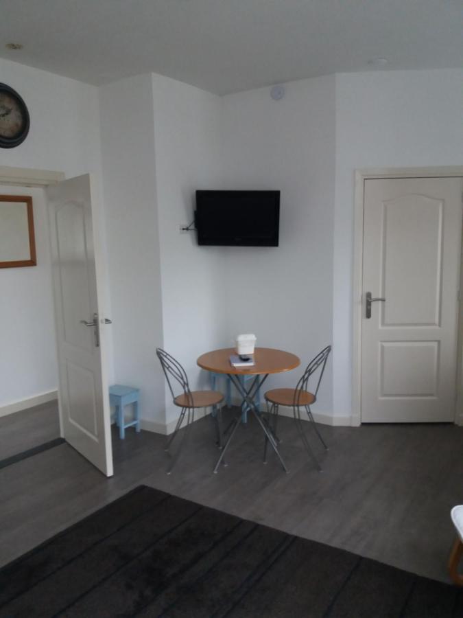 B En B 'T Pekeltje Bed & Breakfast Medemblik Ngoại thất bức ảnh